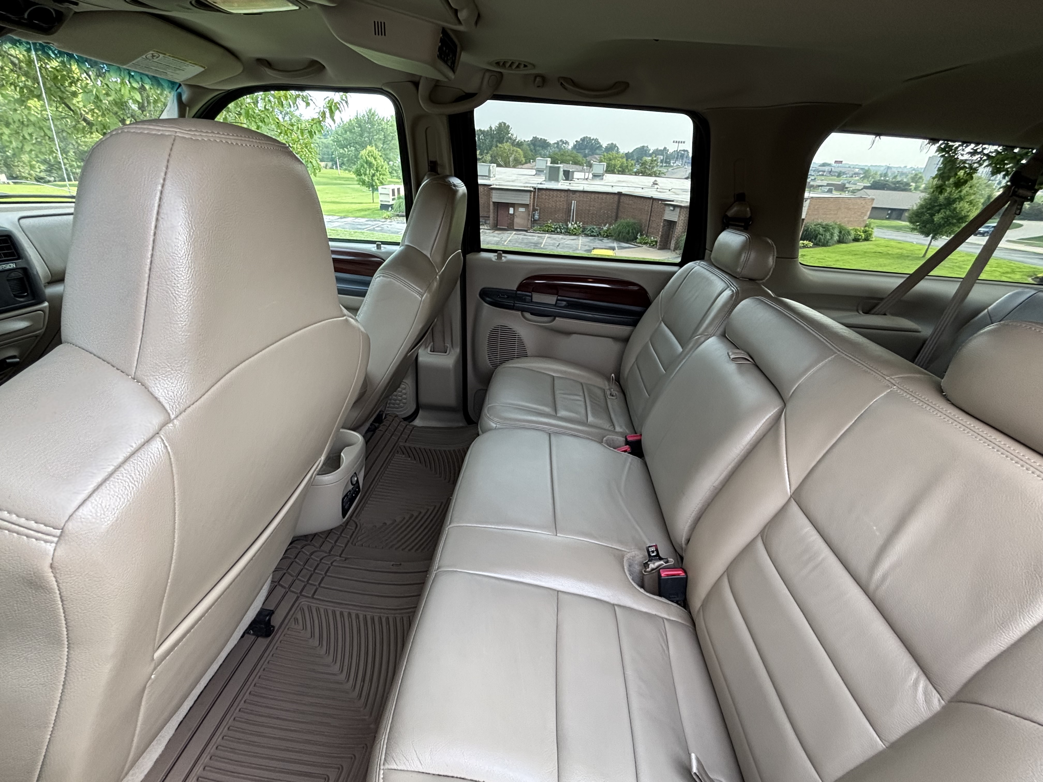 Used 2005 Ford Excursion Limited AWD/4WD image 12