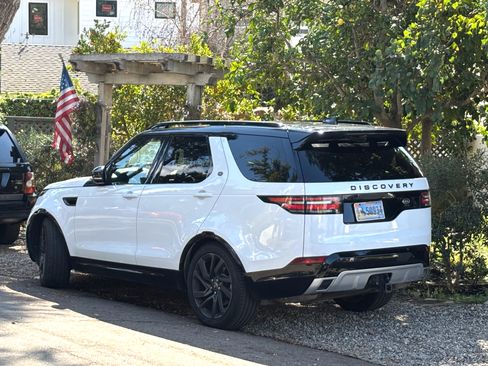 Used 2019 Land Rover Discovery HSE Luxury image 1