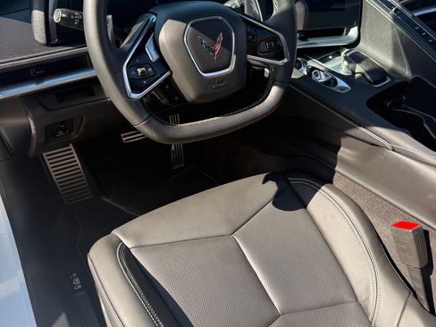 Used 2023 Chevrolet Corvette Stingray Coupe w/ Z51 Performance Package RWD image 11