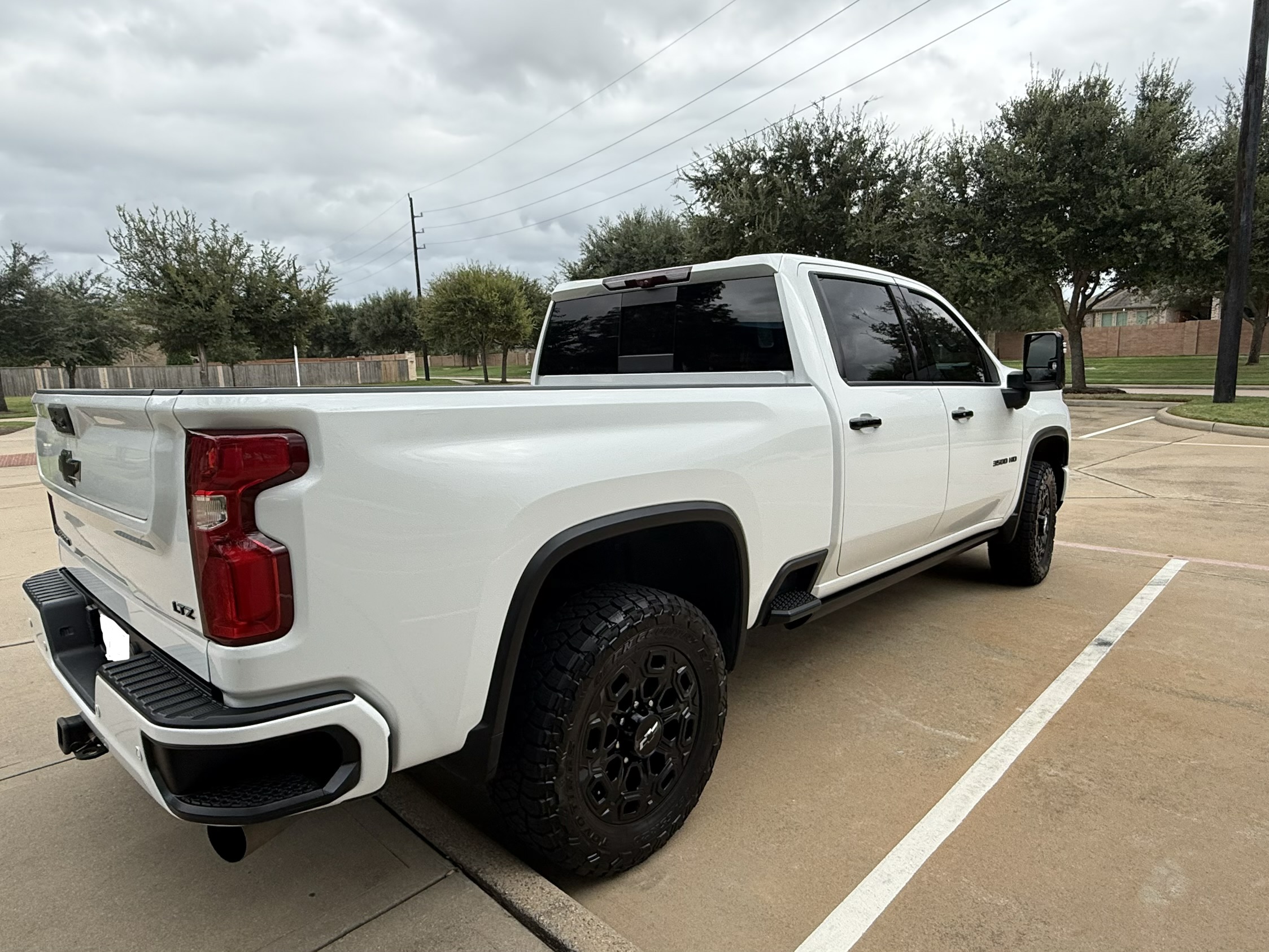 Used 2024 Chevrolet Silverado 3500 LTZ w/ LTZ Plus Package AWD/4WD image 6