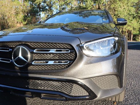 Used 2021 Mercedes-Benz E 450 4MATIC All-Terrain Wagon image 4