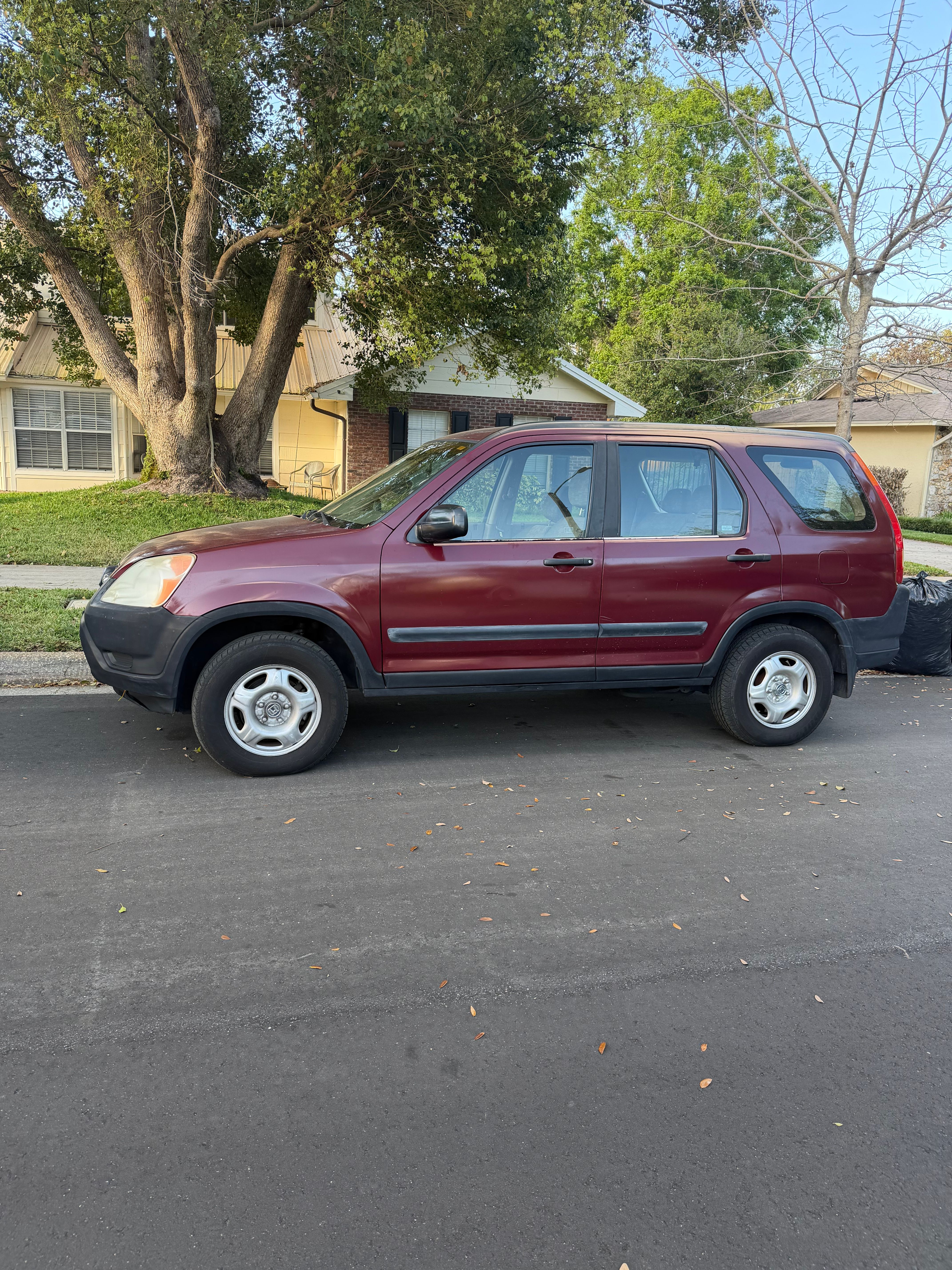 Used 2004 Honda CR-V LX image 1