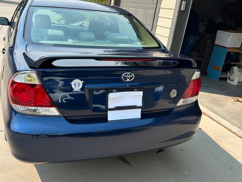 Used 2005 Toyota Camry SE FWD image 1