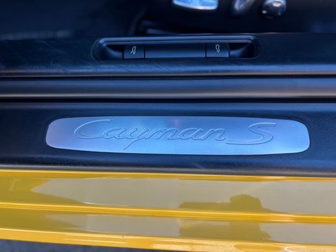 Used 2006 Porsche Cayman S image 21