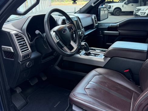 Used 2015 Ford F150 Platinum w/ Equipment Group 701A Luxury AWD/4WD image 12