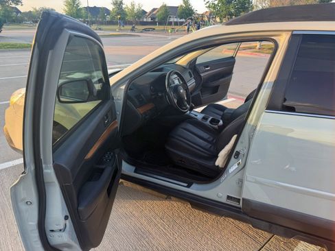Used 2014 Subaru Outback 2.5i Limited w/ Moonroof Package image 10
