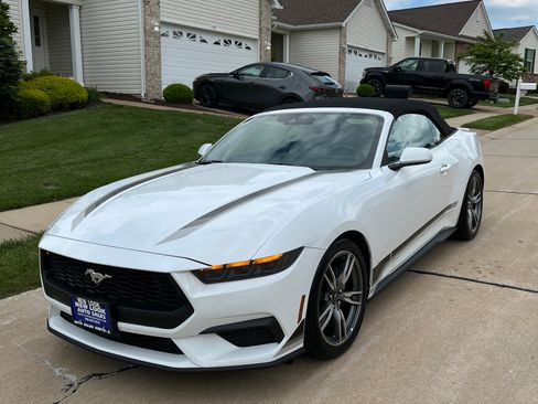 Used 2025 Ford Mustang Premium w/ Wheel & Stripe Package RWD image 6