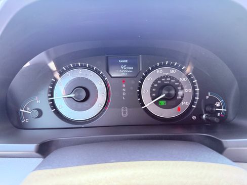 Used 2011 Honda Odyssey Touring Elite image 12