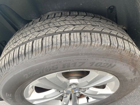 Used 2015 Chevrolet Equinox LT FWD image 9