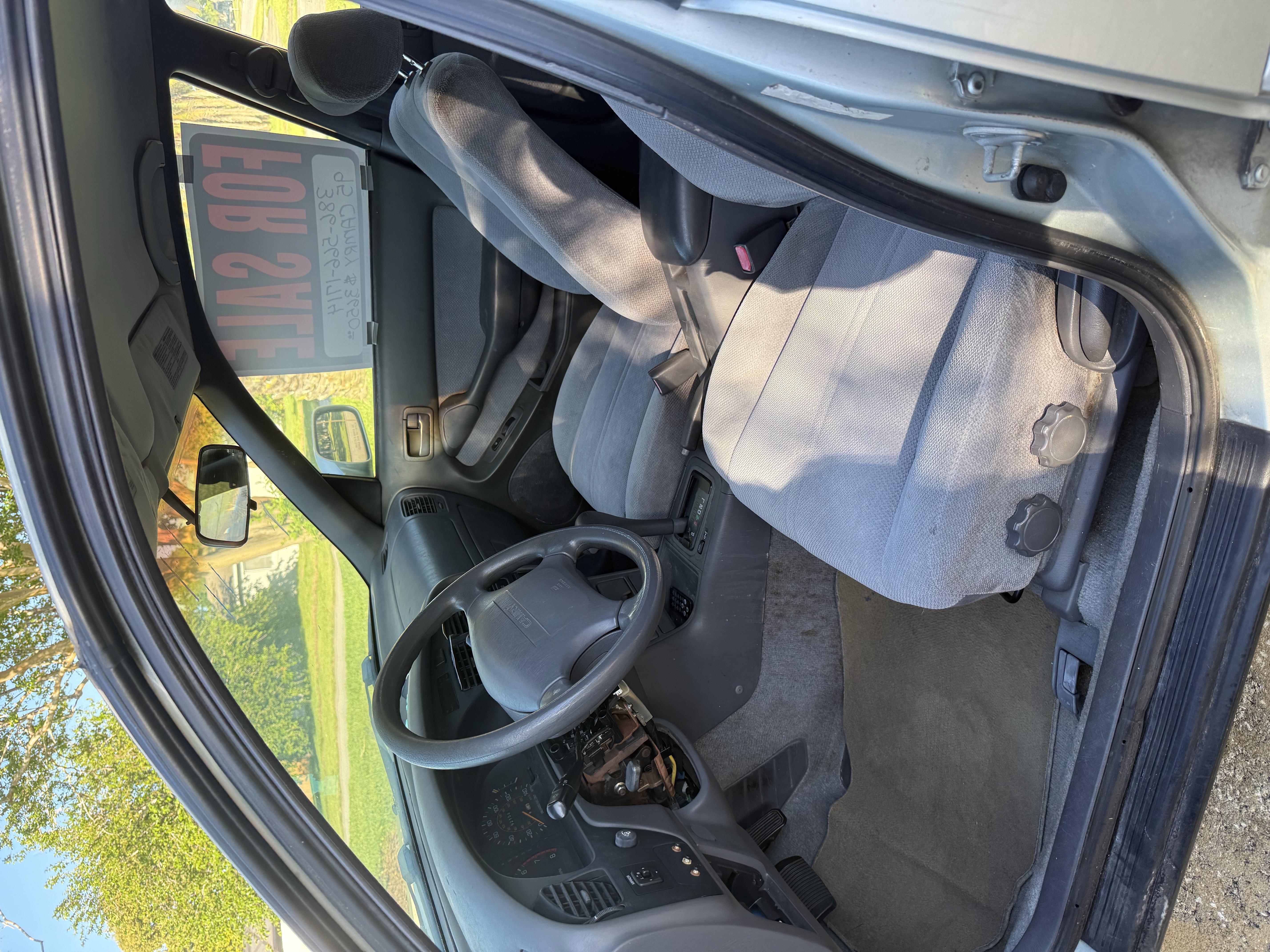 Used 1995 Toyota Camry LE FWD image 6