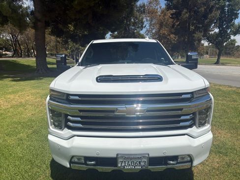 Used 2022 Chevrolet Silverado 2500 High Country w/ Safety Package II AWD/4WD image 1
