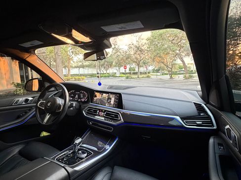 Used 2021 BMW X5 M50i w/ Executive Package image 23