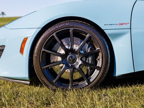 Used 2020 Lotus Evora image 22