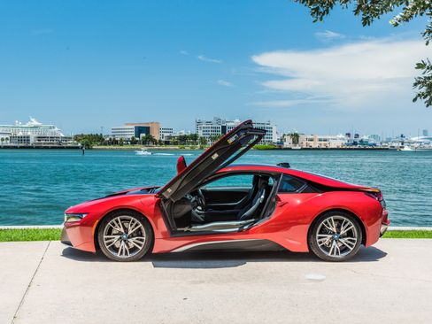 Used 2017 BMW i8 AWD/4WD image 17