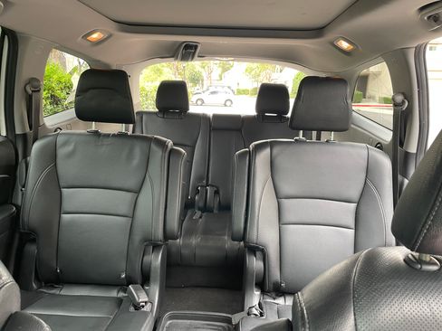 Used 2017 Honda Pilot Elite image 10