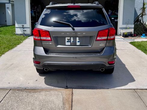 Used 2013 Dodge Journey SXT w/ Flexible Seating Group image 5