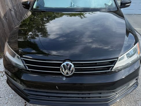 Used 2015 Volkswagen Jetta SE FWD image 2