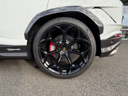 Used 2023 Lamborghini Urus Performante image 8
