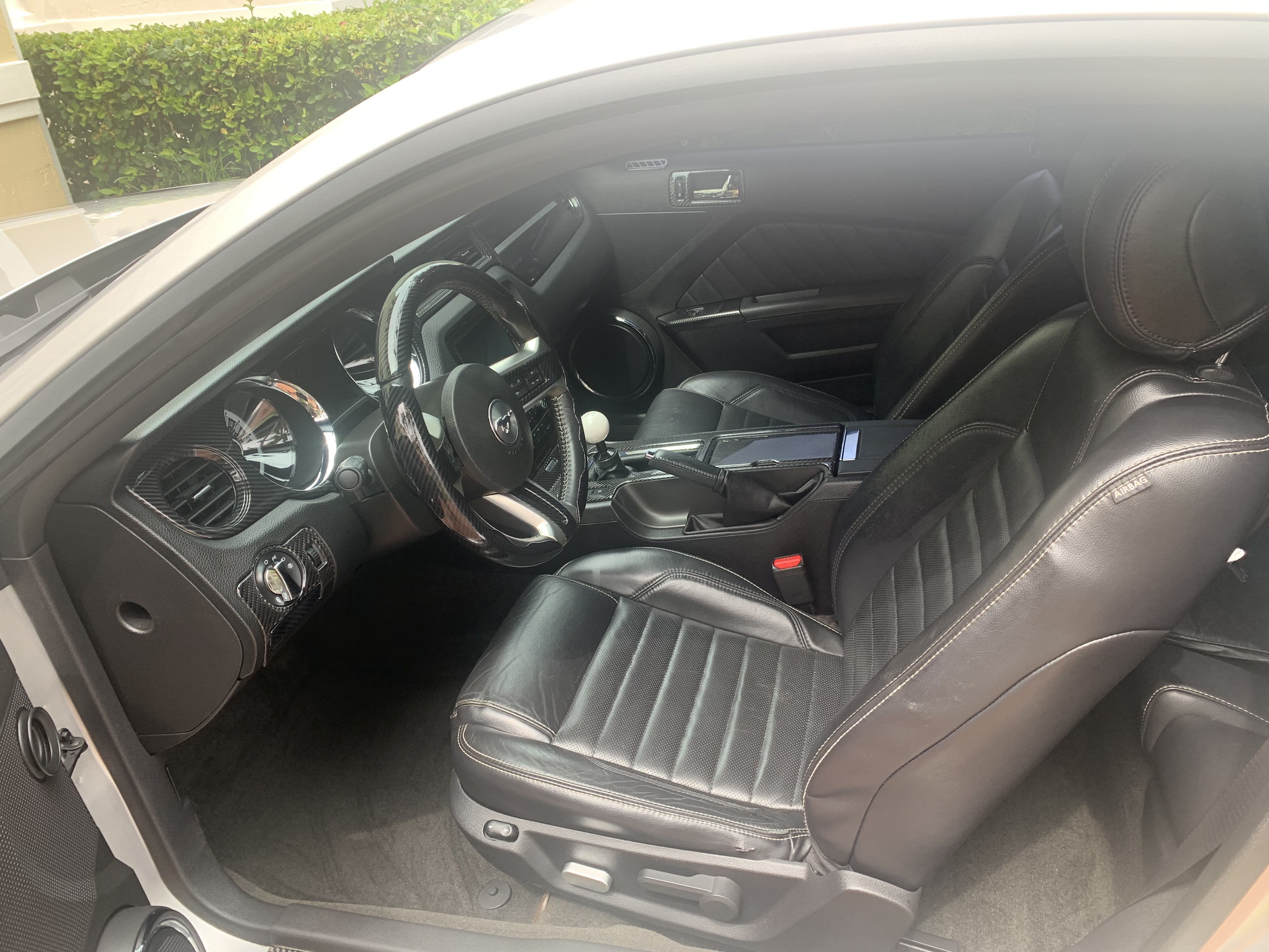 Used 2013 Ford Mustang GT Premium w/ Electronics Pkg RWD image 8
