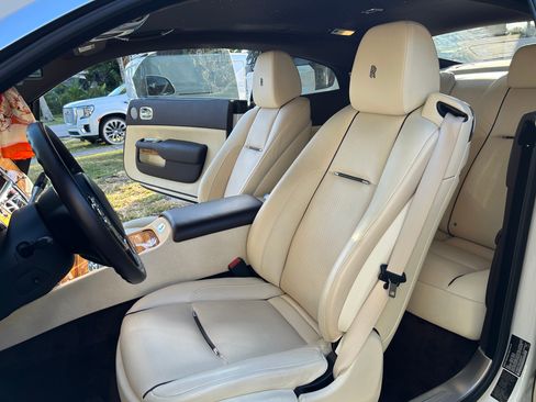 Used 2016 Rolls-Royce Wraith image 11