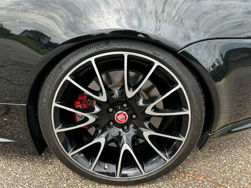 Used 2010 Jaguar XKR R RWD image 17