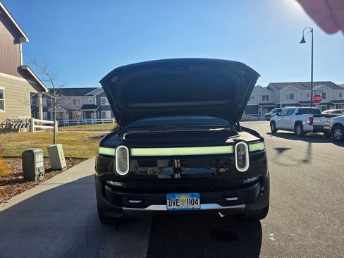 Used 2023 Rivian R1S Adventure image 20