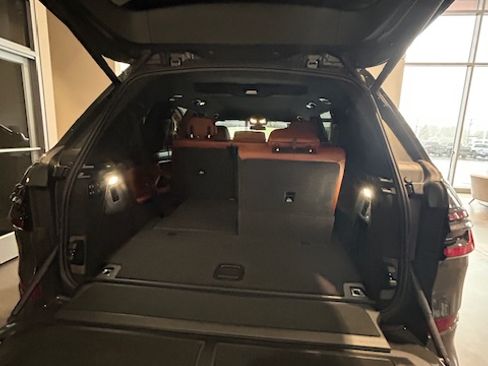 Used 2024 BMW X7 M60i w/ Executive Package image 11