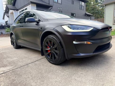 Used 2022 Tesla Model X Plaid AWD/4WD image 2