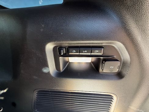 Used 2021 Ford Explorer Limited w/ Equipment Group 301A image 17