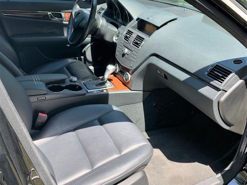Used 2010 Mercedes-Benz C 300 Sedan image 12