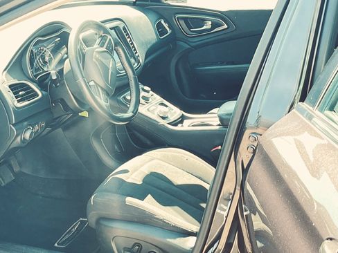 Used 2016 Chrysler 200 Limited w/ Anniversary Edition FWD image 28