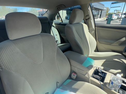 Used 2009 Toyota Camry LE image 16