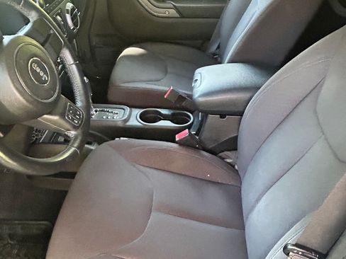 Used 2016 Jeep Wrangler Unlimited Sport w/ Quick Order Package 24S AWD/4WD image 13