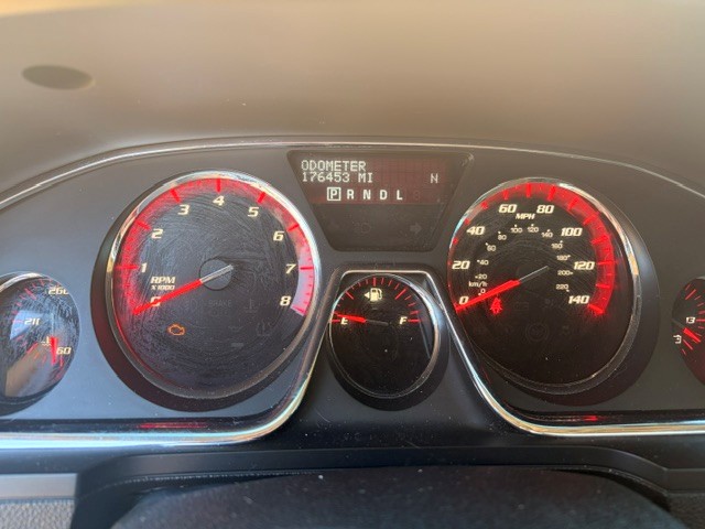 Used 2014 GMC Acadia SLT FWD image 2