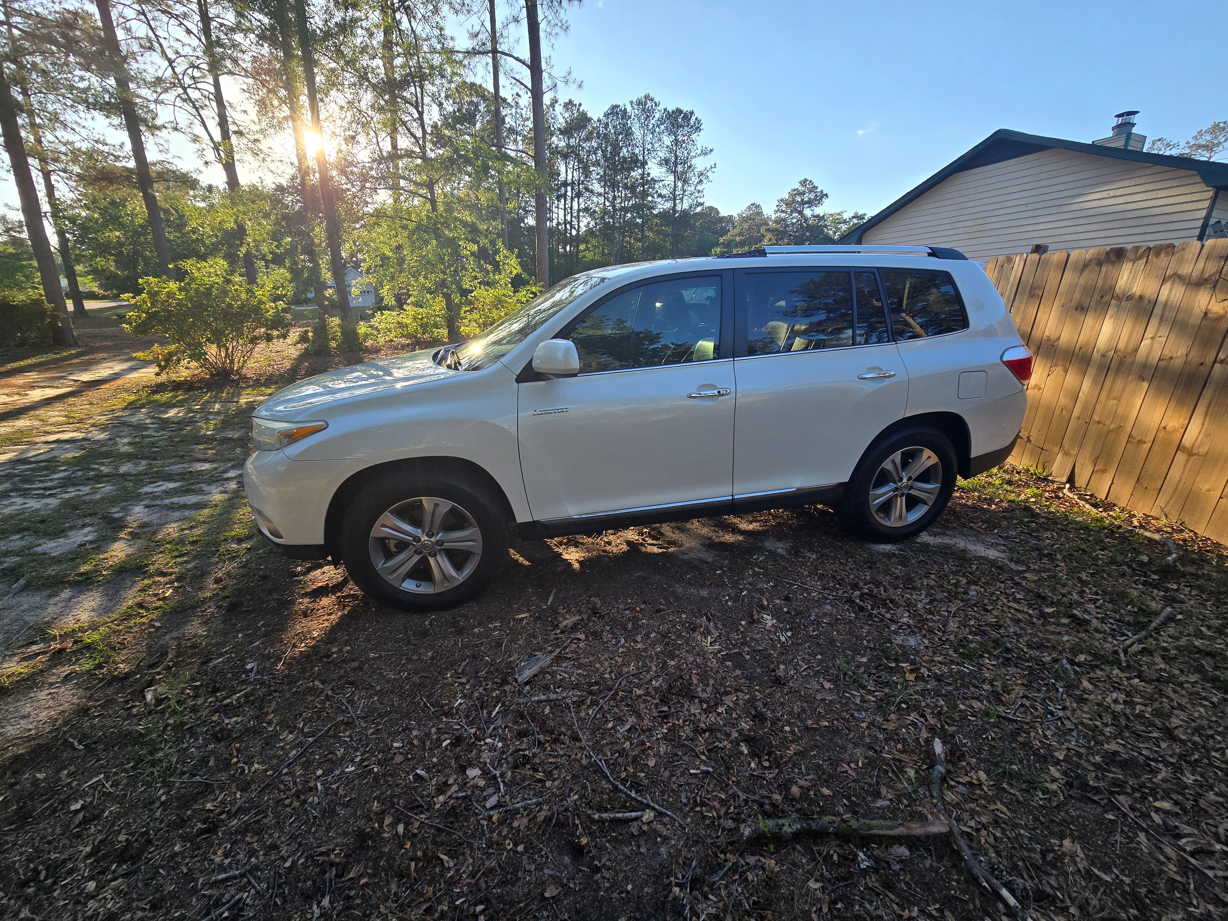 Used 2013 Toyota Highlander Limited FWD image 7