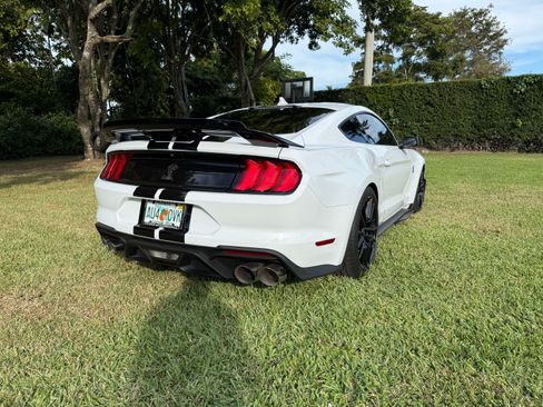 Used 2022 Ford Mustang Shelby GT500 w/ Technology Package image 5