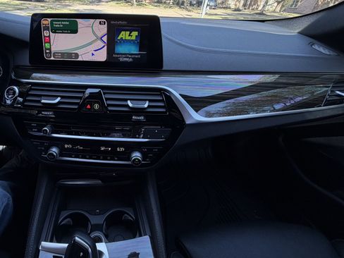 Used 2019 BMW M550i xDrive w/ Dynamic Handling Package image 20