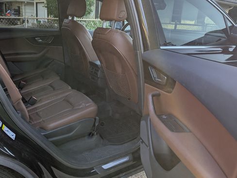 Used 2017 Audi Q7 3.0T Premium Plus image 2