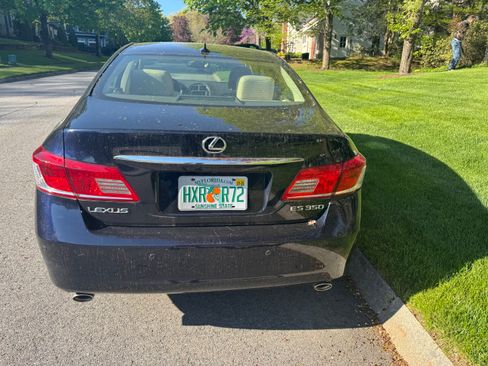 Used 2010 Lexus ES 350 FWD image 2