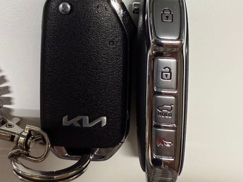 Used 2022 Kia Soul LX image 15