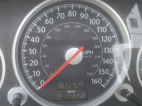 Used 2005 Chrysler Crossfire Limited RWD image 14