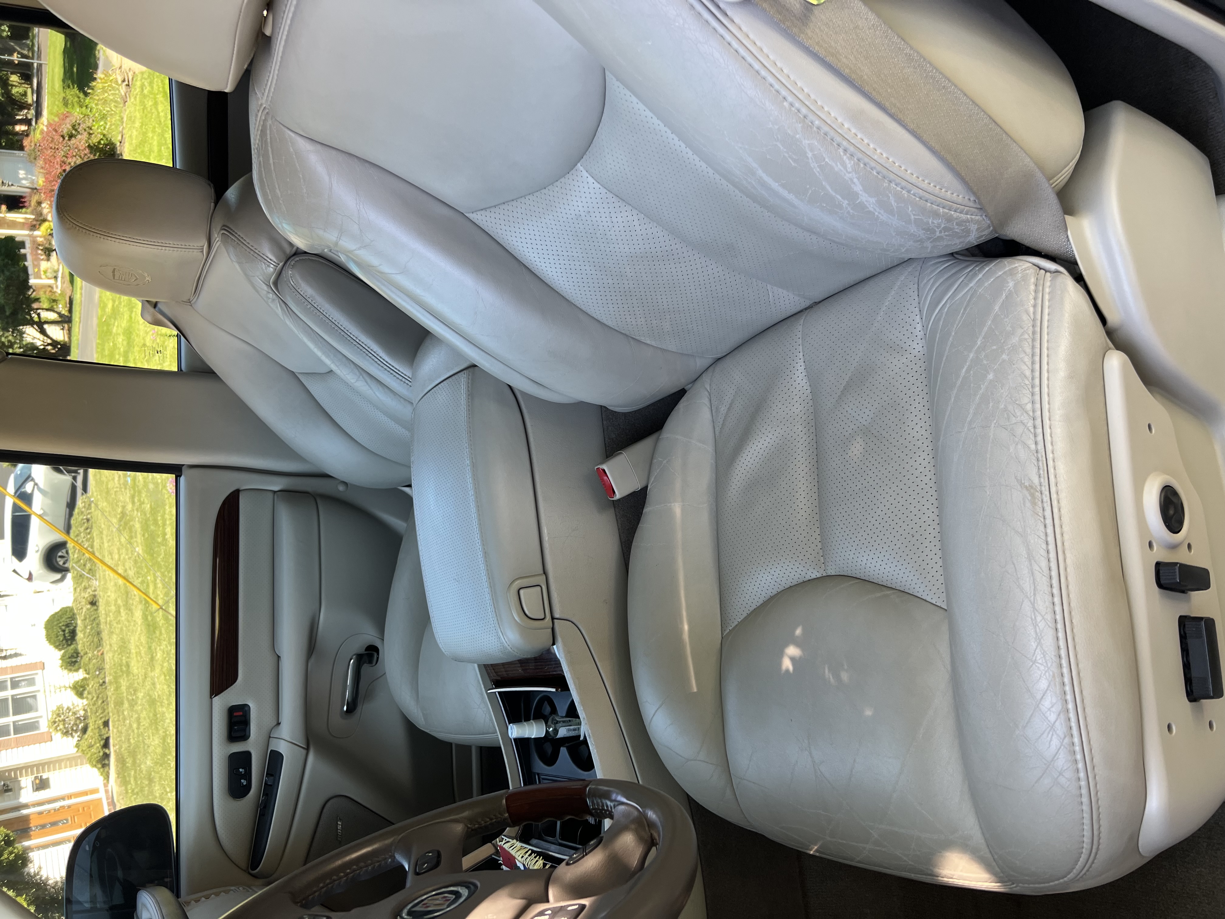 Used 2004 Cadillac Escalade AWD image 8