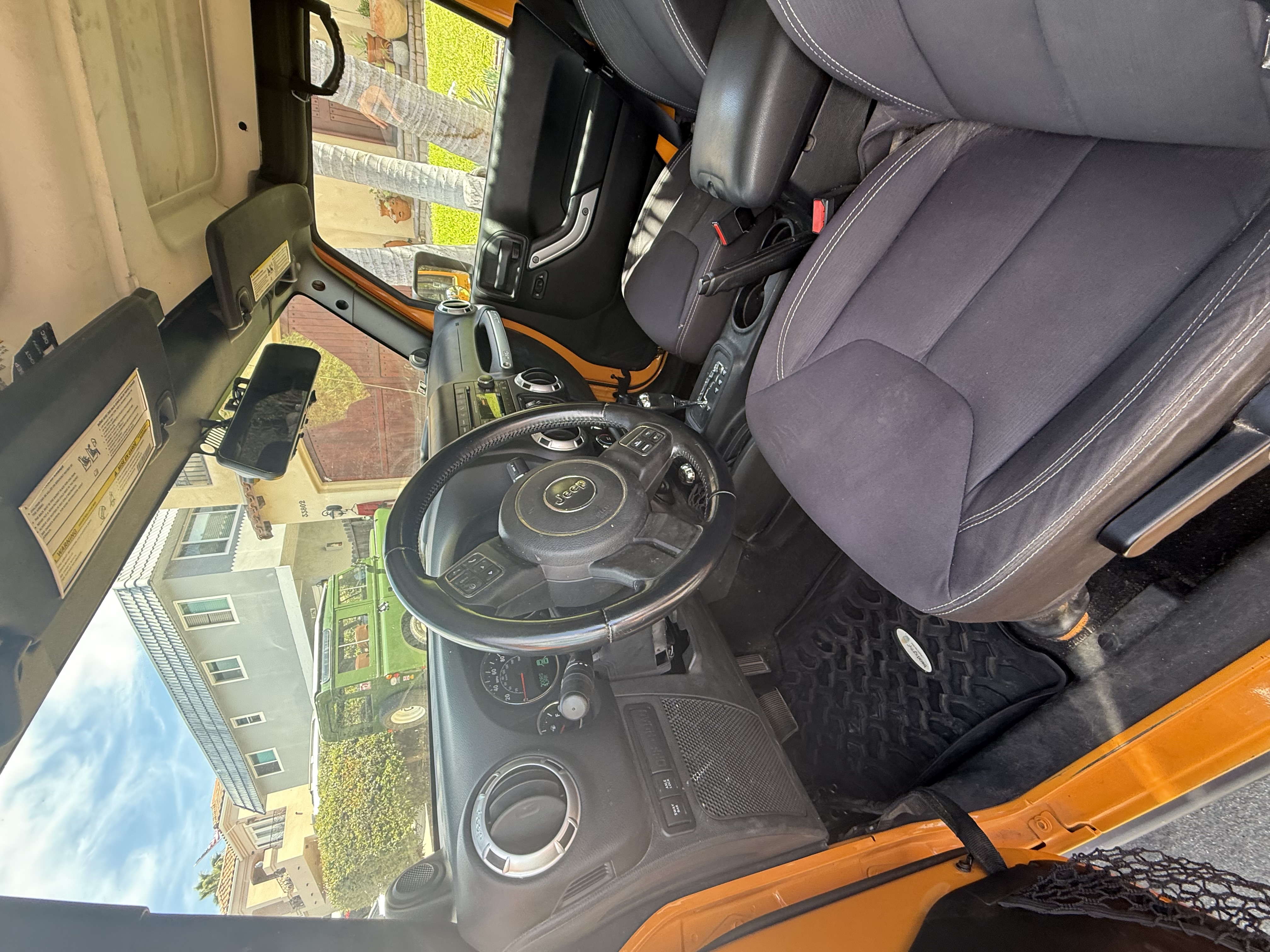 Used 2013 Jeep Wrangler Unlimited Rubicon w/ Connectivity Group AWD/4WD image 6