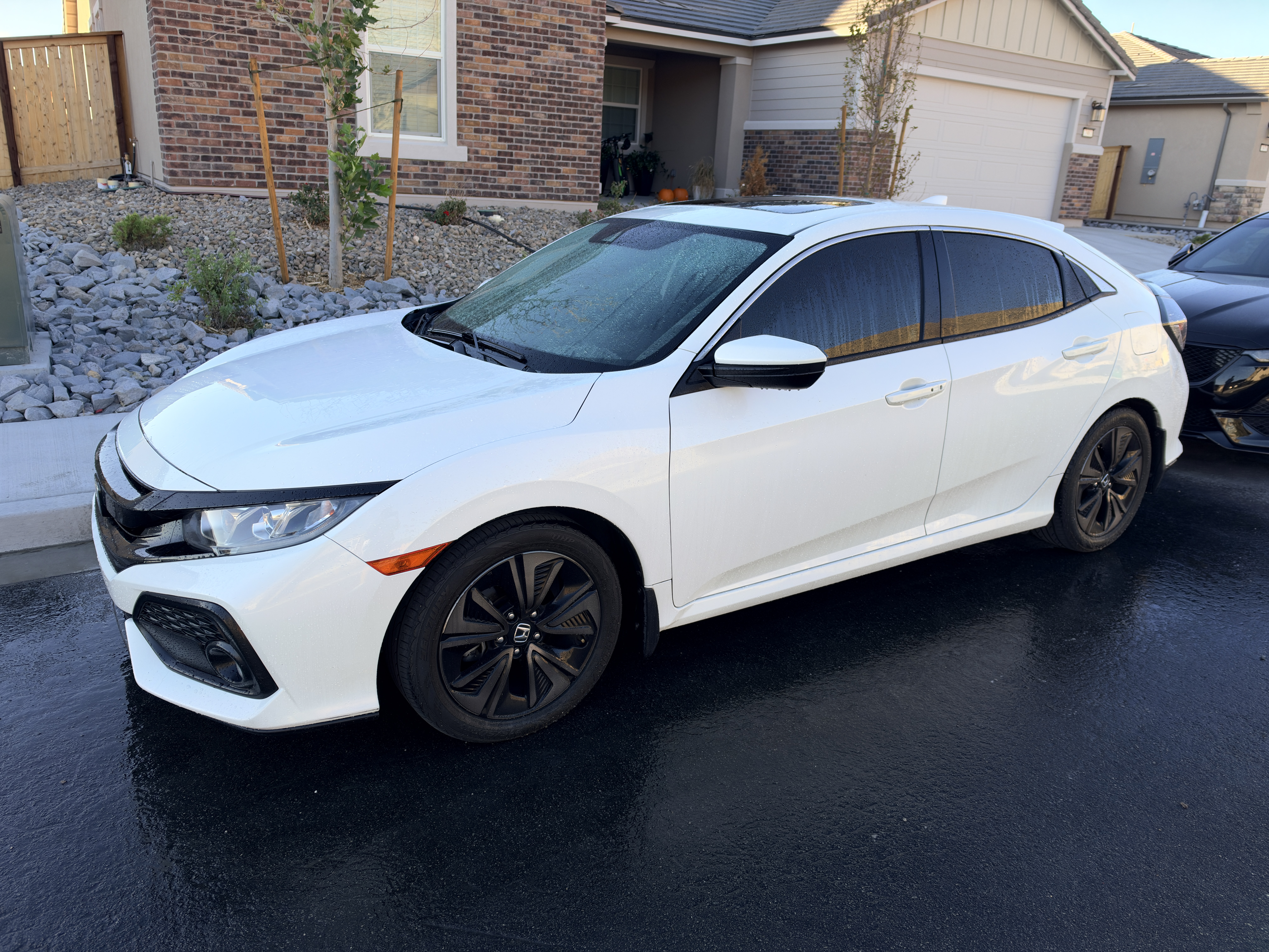 Used 2019 Honda Civic EX image 2