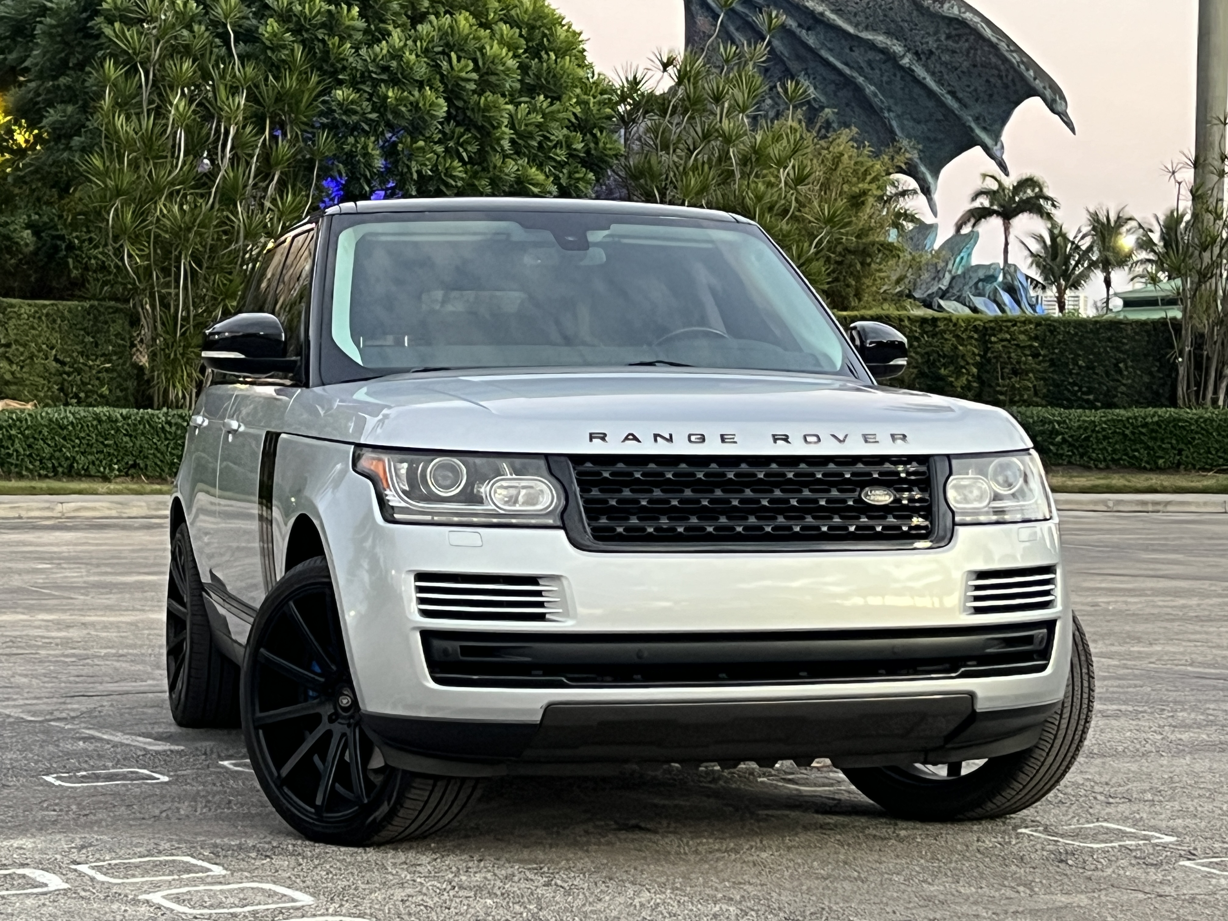 Used 2014 Land Rover Range Rover HSE AWD/4WD image 2
