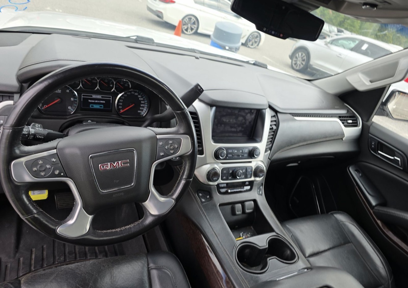 Used 2017 GMC Yukon SLT w/ Open Road Package AWD/4WD image 15