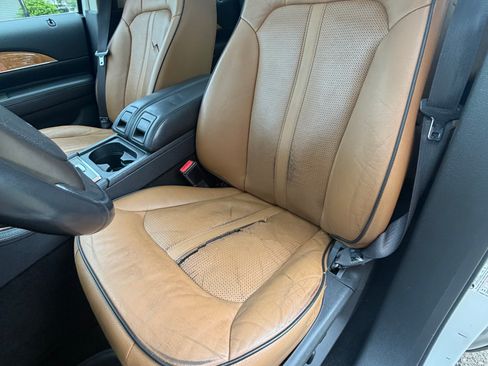 Used 2013 Lincoln MKX AWD image 17