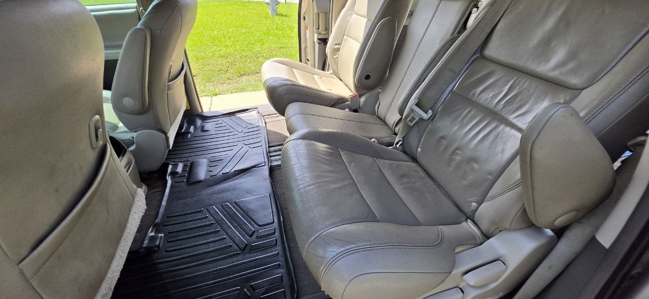 Used 2015 Toyota Sienna XLE FWD image 13