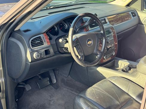 Used 2007 Chevrolet Tahoe LT w/ LT Preferred Equipment Group RWD image 9