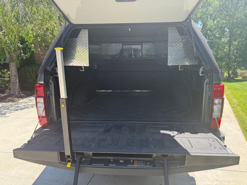 Used 2022 Ford F250 XLT AWD/4WD image 4